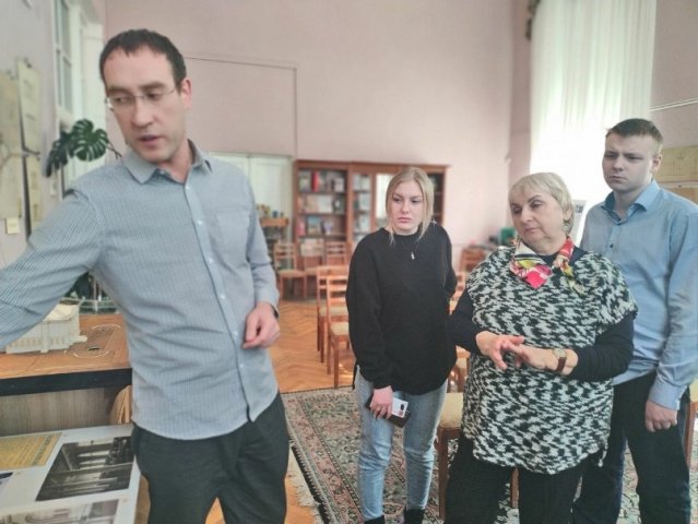 Выставка в публичной библиотеке "Архитекторы эпохи" 
