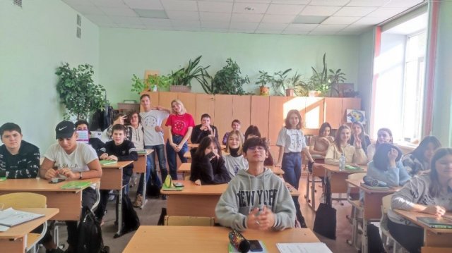 Единого дня открытых дверей проводятся всероссийские классные часы по знакомству с ФП "Профессионалитет" 