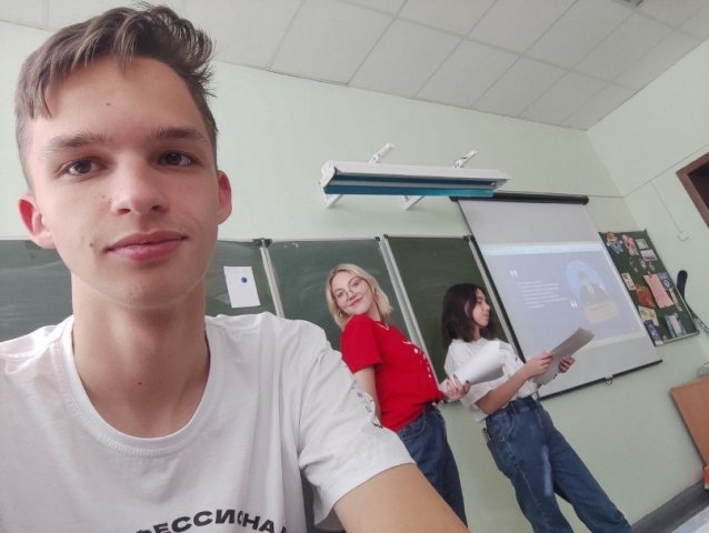 Единого дня открытых дверей проводятся всероссийские классные часы по знакомству с ФП "Профессионалитет" 