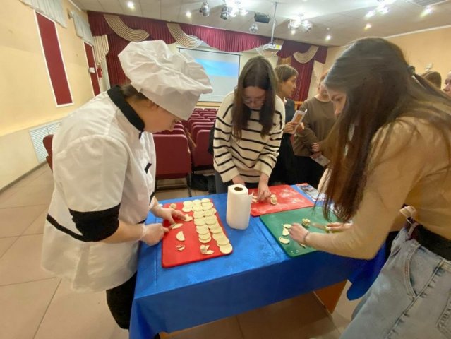 Амбассадоры провели классный час "Знакомство с профессионалитетом" 