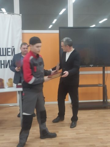 СЛАВИМ ЧЕЛОВЕКА ТРУДА!