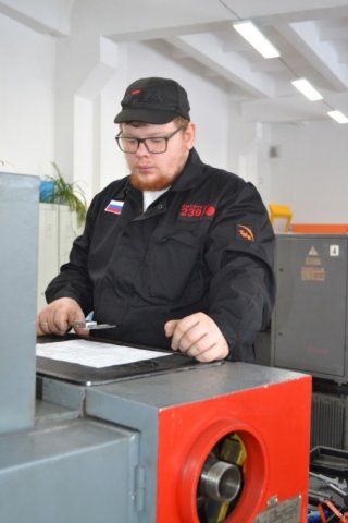 СЛАВИМ ЧЕЛОВЕКА ТРУДА!