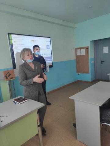 Встреча студентов ЧМТТ с начальником орготдела при администрации Тракторозаводского района