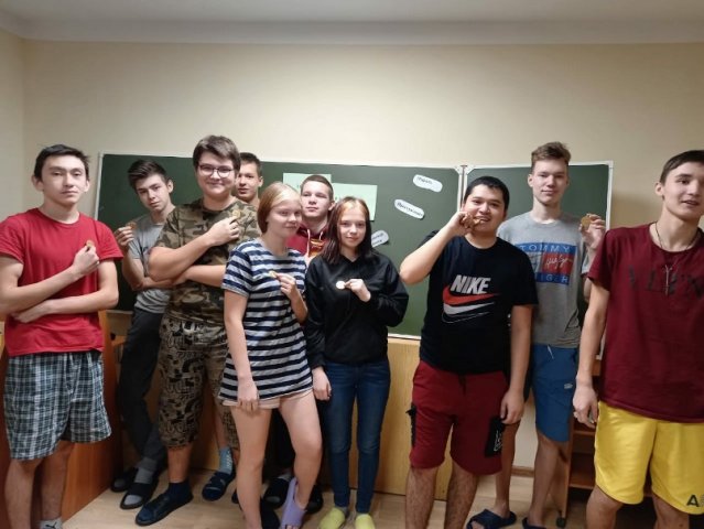 Знатоки права