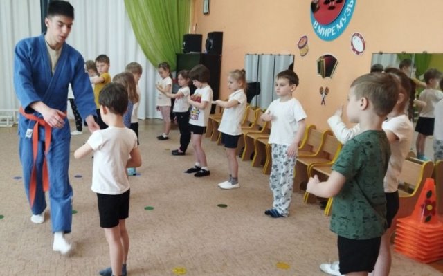 Зарядка с Чемпионом 
