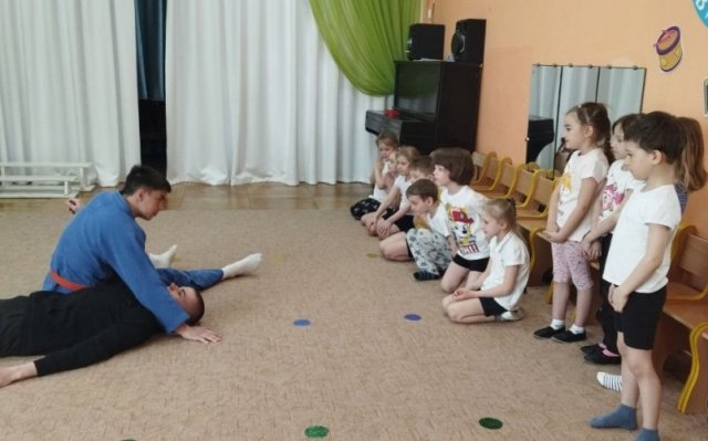 Зарядка с Чемпионом 