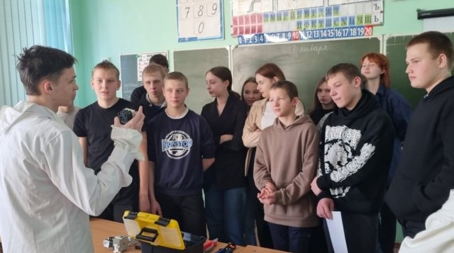  Профориетнационный квест "Алиса в стране Профессионалитета"