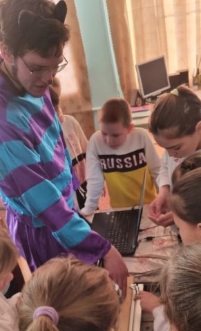  Профориетнационный квест "Алиса в стране Профессионалитета"