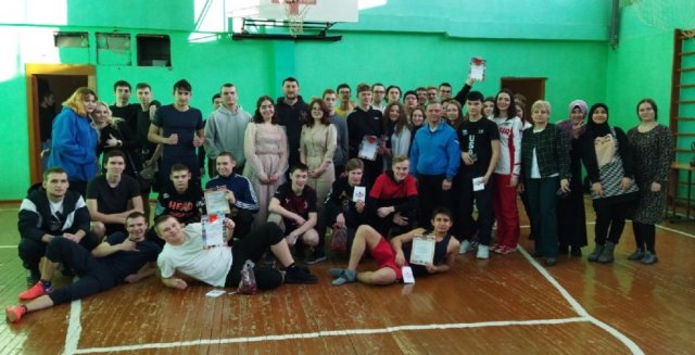 Военно-спортивное состязание "Один день из жизни солдат" 