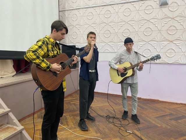 Встреча студентов с группой Светлая Комната 