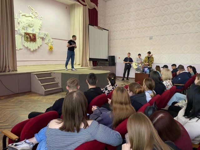 Встреча студентов с группой Светлая Комната 