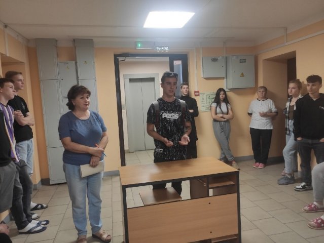 Собрание в общежитии
