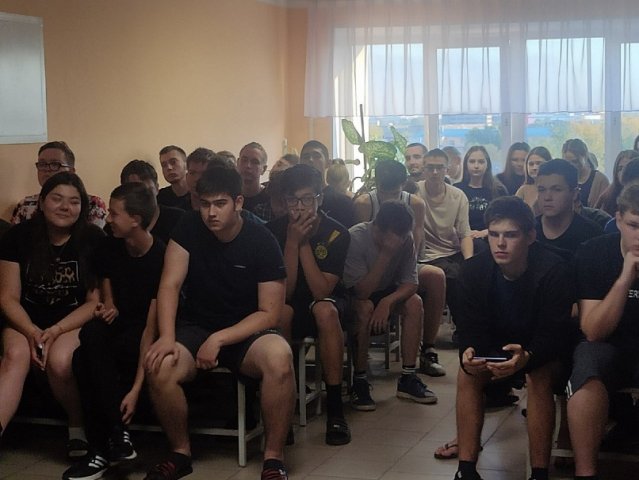 Собрание в общежитии
