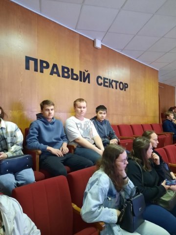 Просмотр документального фильма "ЧЕЛОВЕК ТРУДА" 
