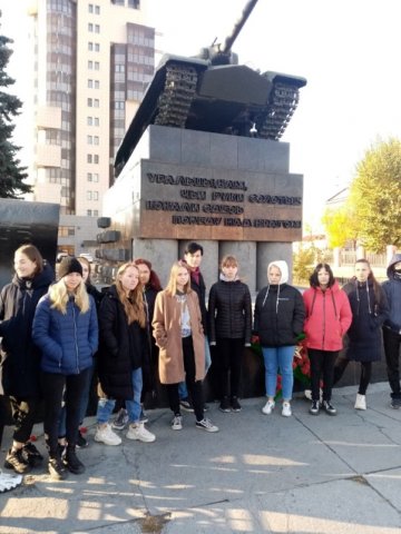  Экскурсия "Уральцы, вам, чьи руки золотые ковали здесь победу над врагом"